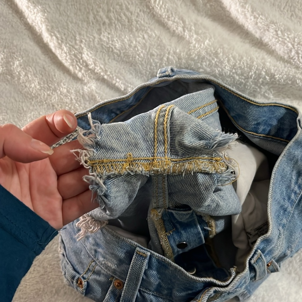 levi 501 denim shorts - Picture 4 of 9